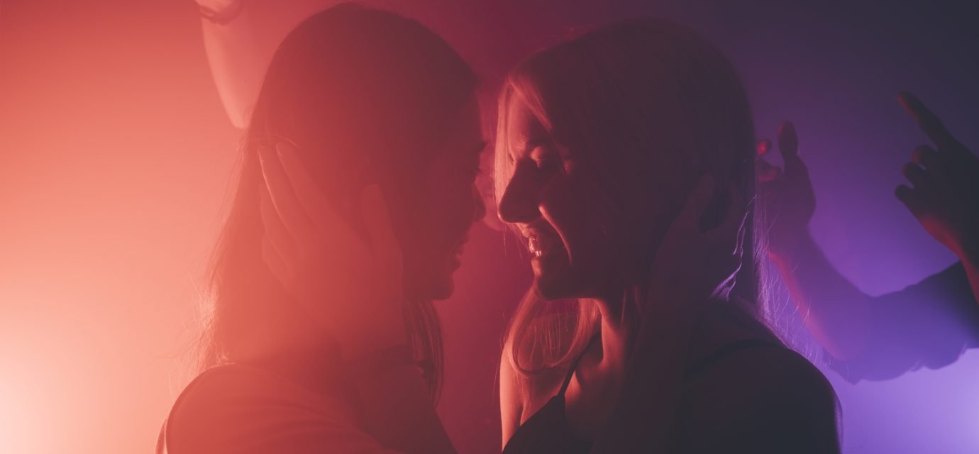 Swingers Club - girls-dancing-nightclub