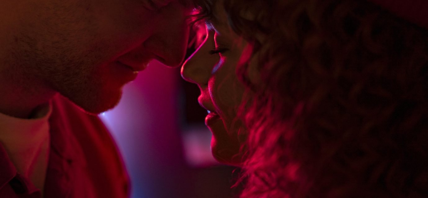 Swingers Club - lifestyle-couple-date-night